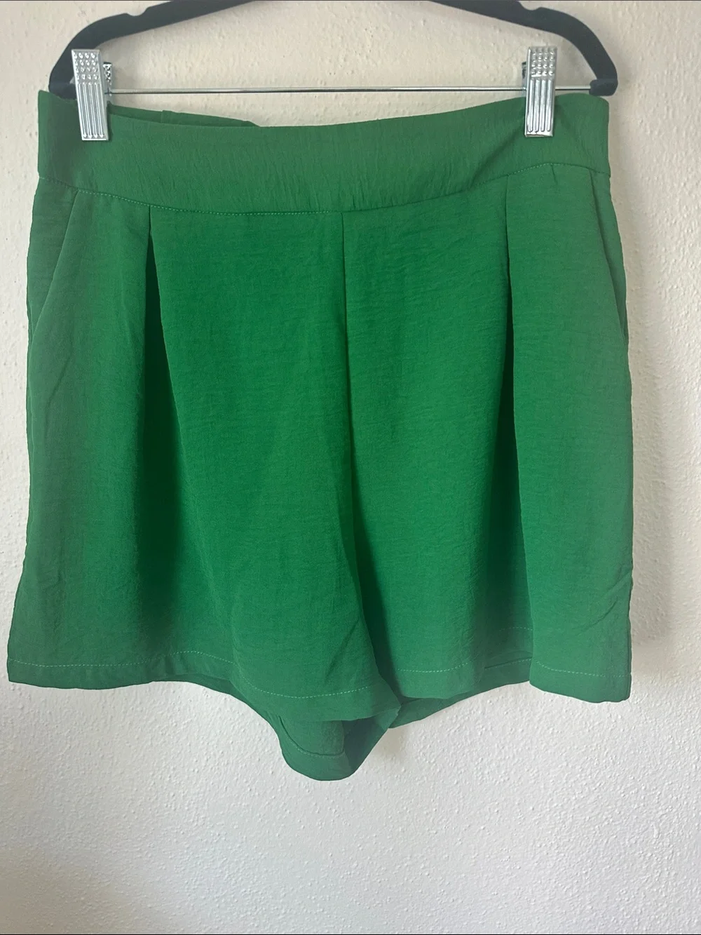 Green Sleeveless Square-Neck Women's Top and short set
